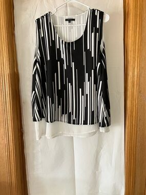 Orly Sleeveless Women’s XXLTTG Black White Vertical abstract pattern top